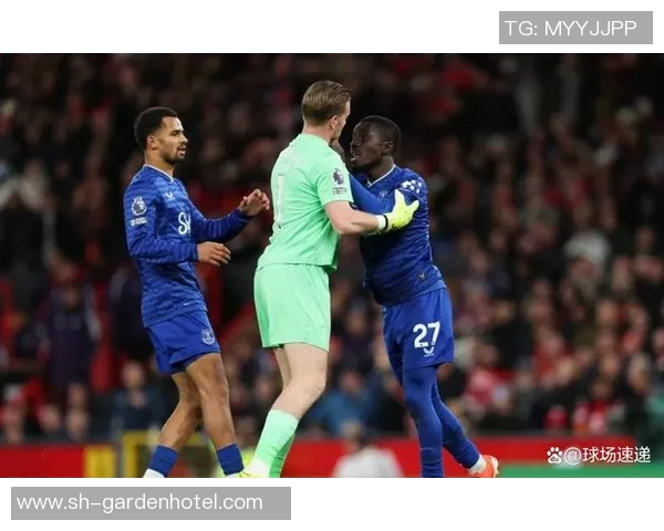 场上队友激烈争吵引发内讧疑云传球不畅成焦点